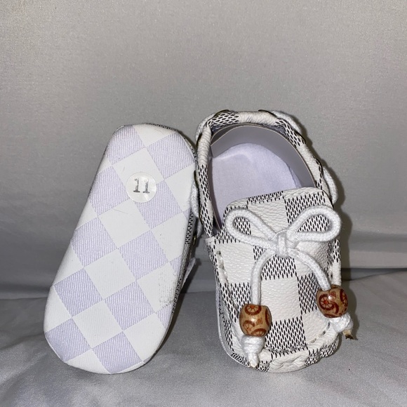 Baby Mocasins - Picture 1 of 2